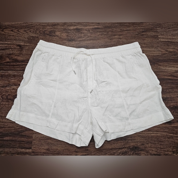 Athleta Retreat 100% Linen Shorts Ivory Color Size 22 - Picture 5 of 10